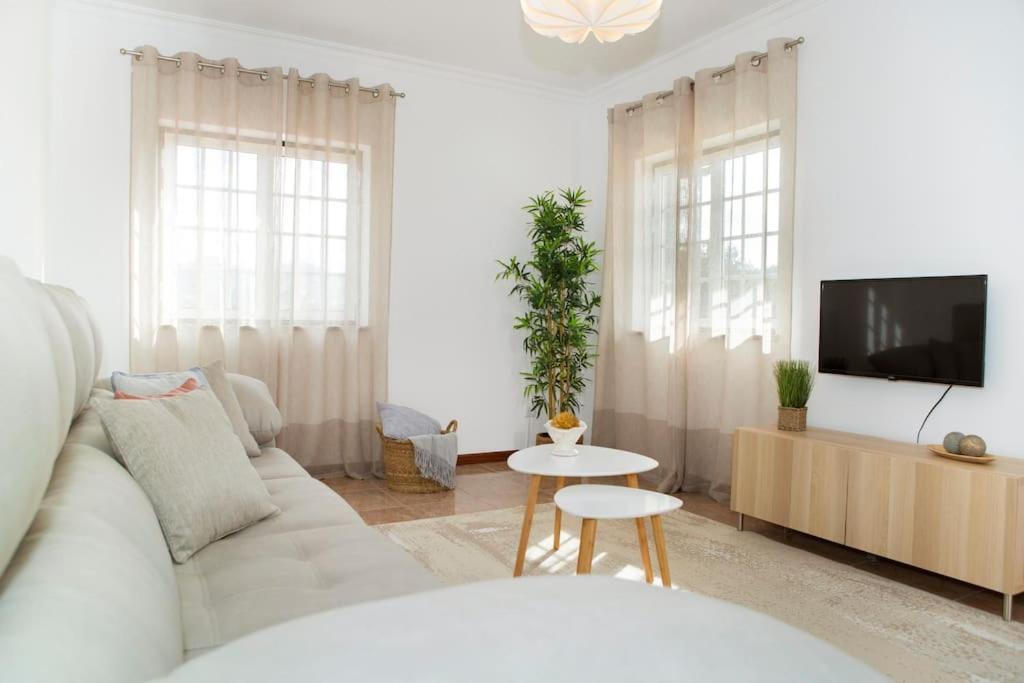 Entrevillas Alojamento Local, Apartamento T2 อาร์กอสเดวัลเดเวซ ภายนอก รูปภาพ